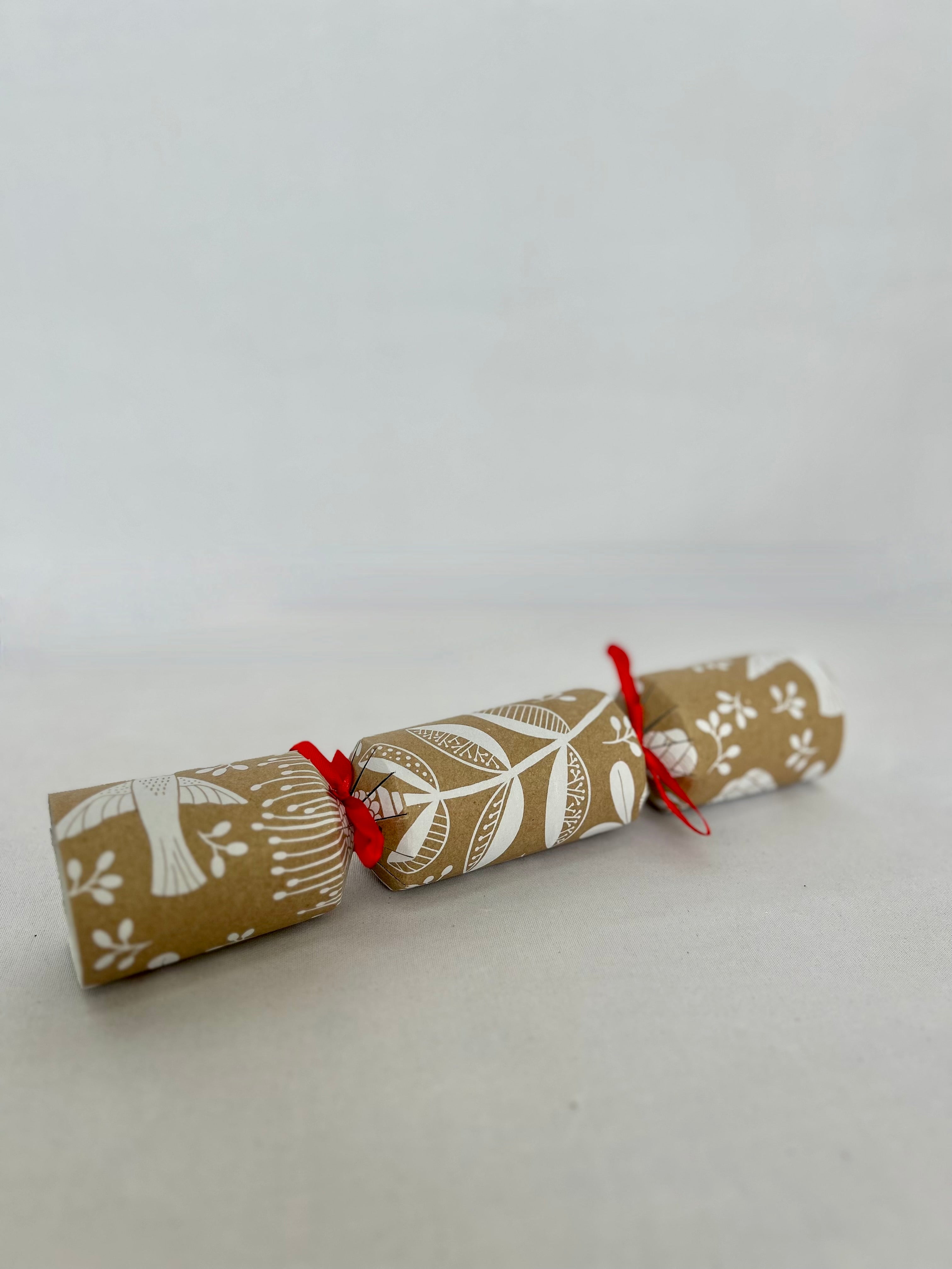 Crackers Christmas Cracker DIY Kits In The Box Crackers Christmas Cracker DIY Kits In The Box