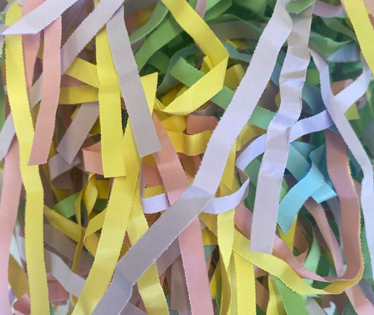 Easter Speckle Shredded Paper (90g)