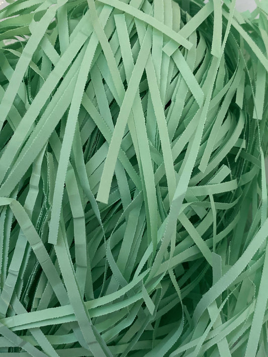 Forest Green Shredded Paper (90 grams)
