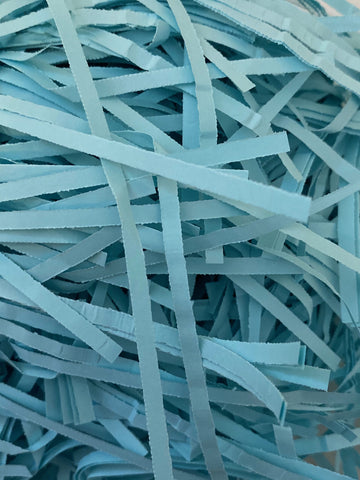 Light Blue Shredded Paper (90 grams)